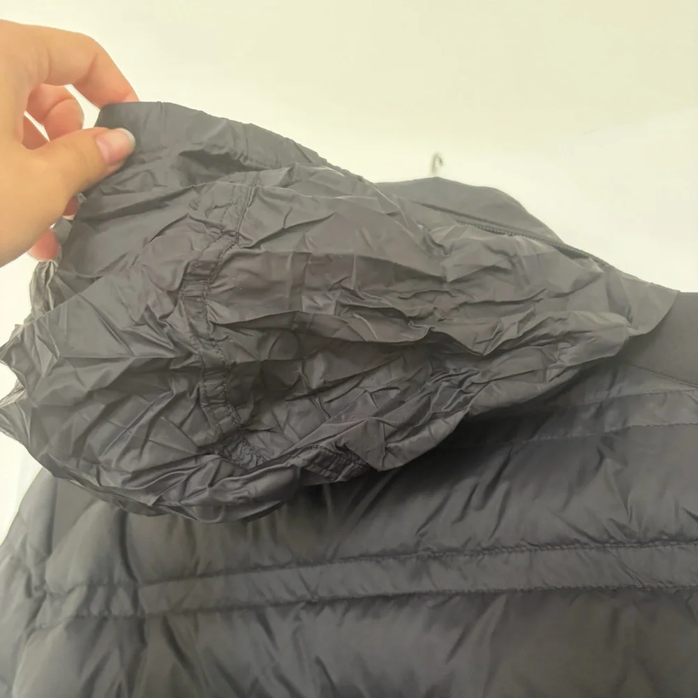 Michael Kors Black Quilted Packable Puffer Jacket with Gold Logo - Picture 4 of 5